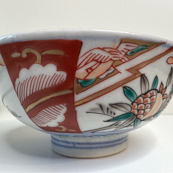 Antique Japanese Hand Painted Imari Footed Bowl 4.5” Diameter-White Red Blue - Picture 4 of 16